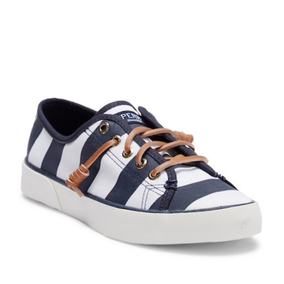 sperry pier view navy